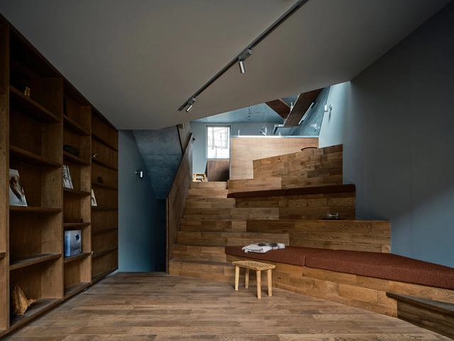 Diagonal House / Daisuke Ibano, Ryosuke Fujii - Interior Photography, Houses, Stairs, Beam