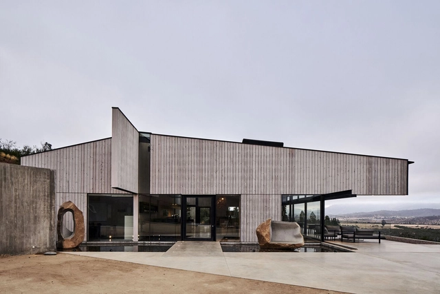 Salón y Casa Kingston / Juan Carlos Sabbagh Arquitectos - Fotografía exterior, Casas, Fachada