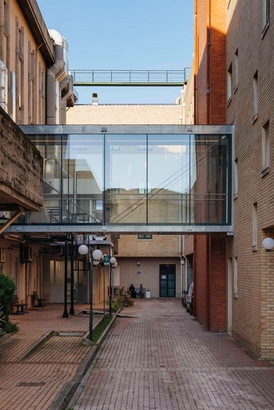 Passagem Aérea IPO / Branco del Río, Arquitectos - Fotografia de Exterior, Pontes, Aido, Fachada