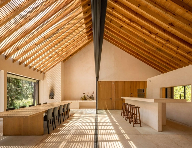Casa Zarzales / PPAA - Fotografía interior, Casas, Fachada, Fijación Vigas, Sillas