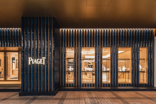 Piaget伯爵香港旗舰店 / 如恩设计研究室 - 室内图, 商店, 门, 表皮, 柱, 扶手, 拱, 椅子