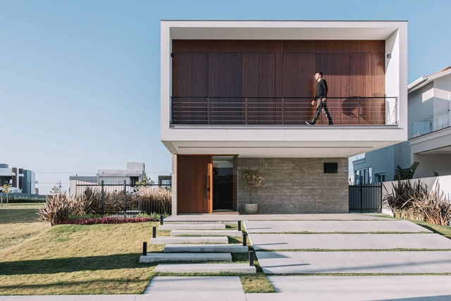 Casa CM / parte arquitetura - Fotografia de Exterior, Casas, Escada, Porta, Fachada, Corrimão