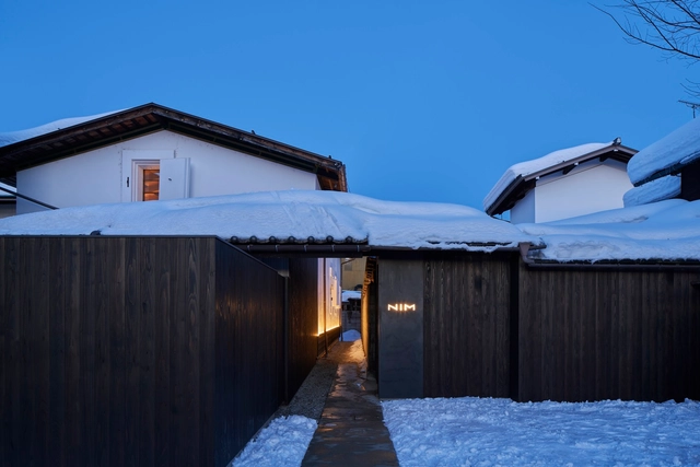 Nim Storehouse Renovation in Hida-Takayama / aoyagidesign - Exterior Photography, Houses, Facade, Door