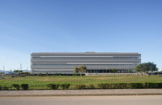 Edificio Rosalind / Estudio Primitivo González | eGa - Fotografía exterior, Edificio De Oficinas, Fachada