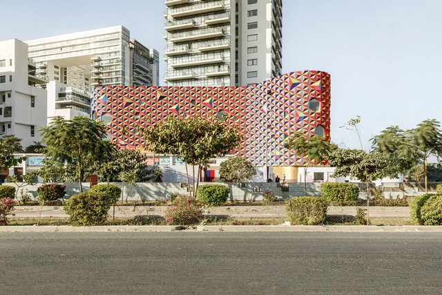 Au Grand Air Nursery & Kindergarten / Paul Le Quernec - Exterior Photography, Kindergarten, Facade, Cityscape