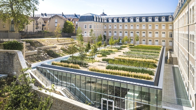 开放空间的开放机构，普瓦捷法院 / B+A ARCHITECTES - 建筑图, 历史保护, 花园, 表皮