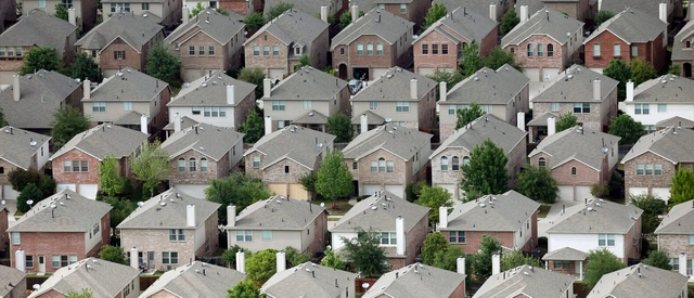 Edificios, comunidades, ciudades:  Reimaginando el sueño americano a través de la arquitectura - Imagen Principal