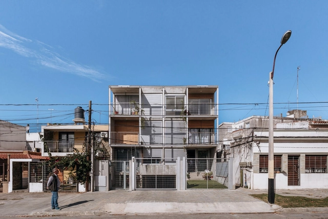 Edificio Morelli / Arcieri Arquitectura - Exterior Photography, Apartments, Facade, Door