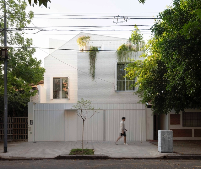 Casa Vedia / BHY arquitectos - Fotografía exterior, Decoración Y Ornamento, Fachada, Puerta