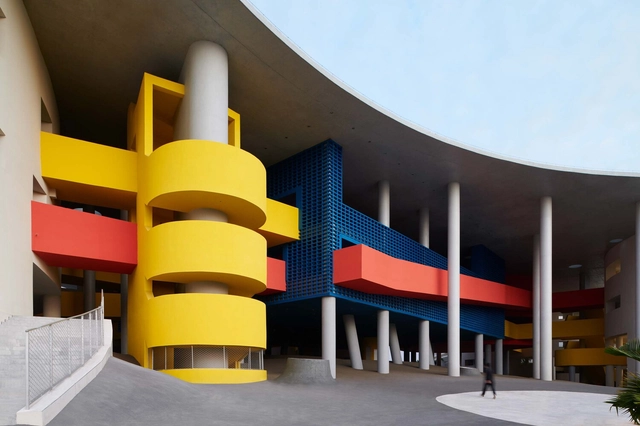 Haikou Jiangdong Huandao Experimental School / TAO (Trace Architecture Office) - Interior Photography, Schools , Facade, Column