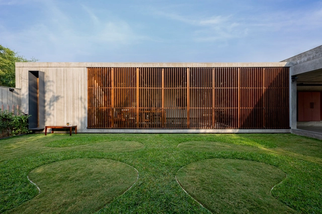 Studio AR13 / AR13 - Exterior Photography, Offices, Garden, Facade