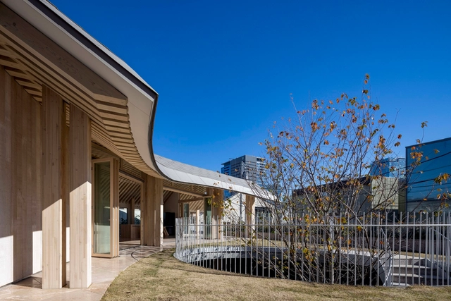 Ouloukyo House / A.A.E. - Exterior Photography, Houses, Facade, Fence, Beam