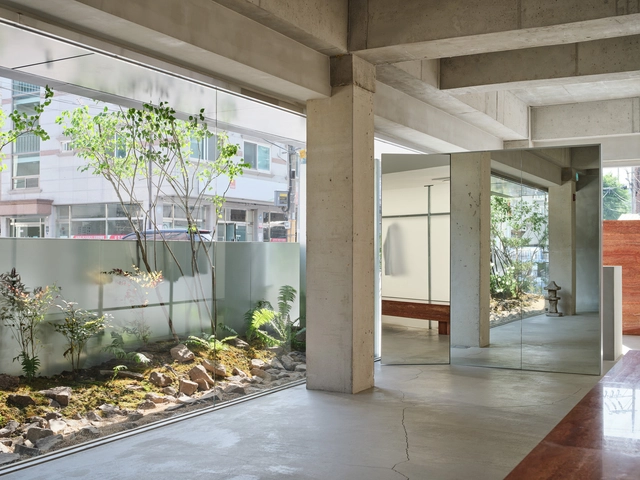 Long Slow Distance Store / sommm+associates - Interior Photography, Retail Interiors, Facade, Beam, Door