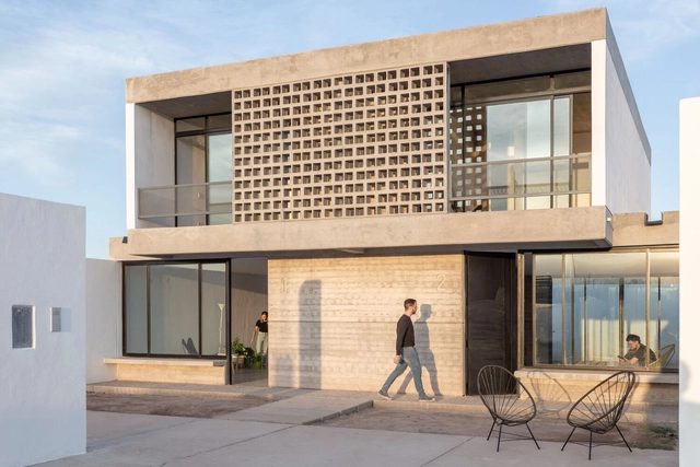 Dúplex B14 / ONA - Oficina Nómada de Arquitectura - Fotografía exterior, Casas, Fachada, Puerta