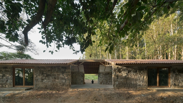 Casa em ruínas / messina | rivas - Fotografia de Exterior, Renovação, Fachada