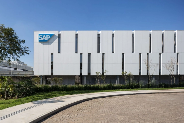 SAP Labs Latin America | Fase 3 / Hype Studio + TRIPTYQUE - Fotografia de Exterior, Edifícios De Escritórios, Fachada, Cerca