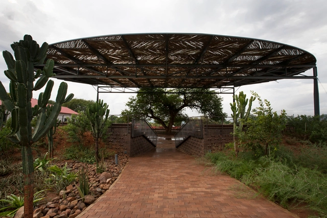 Moruleng Cultural Precinct / Office 24-7 Architecture - Exterior Photography, Heritage, Garden, Arch