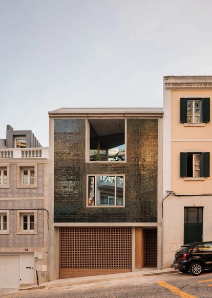House in Rua São Francisco de Borja / Ricardo Bak Gordon - Exterior Photography, Houses, Facade, Balcony
