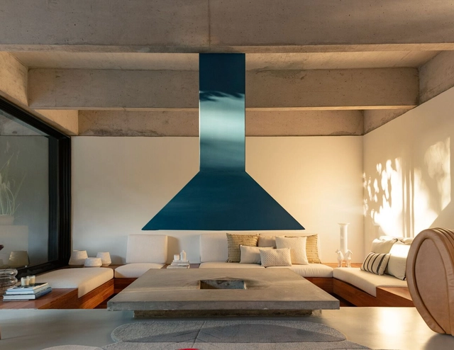Casas brasileiras: 30 lareiras que impactam o design de interiores - Imagem de Destaque