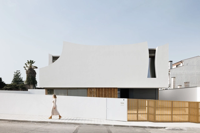 House “Patios of petals” / Sandra Micaela Casinha Atelier - Exterior Photography, Houses, Facade