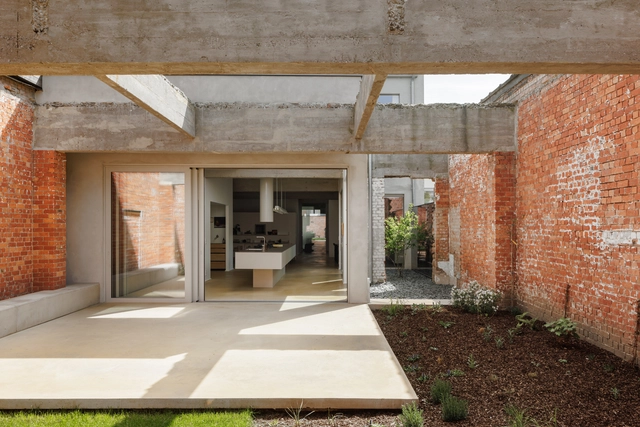 Casa Mercurius / Studio Contekst - Fotografía interior, Renovación, Patio interior, Fachada, Pilares, Arco