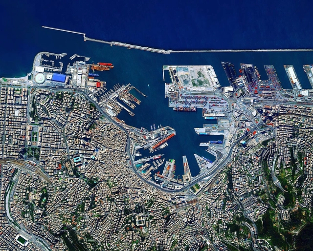 Puertos marítimos: La importancia de las zonas portuarias en la formación de las ciudades - Imagen Principal