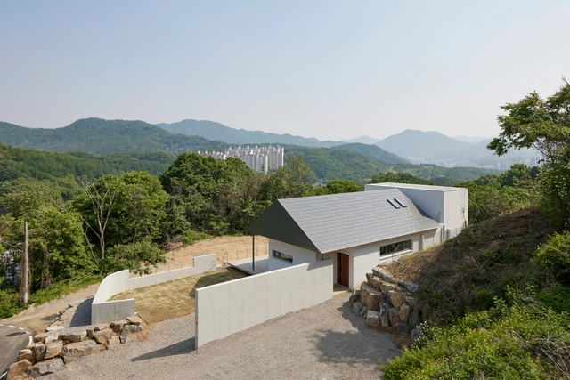 Casa unifamiliar Namyangju / SMxL Architects - Fotografía exterior, Casas, Bancas, Bosque