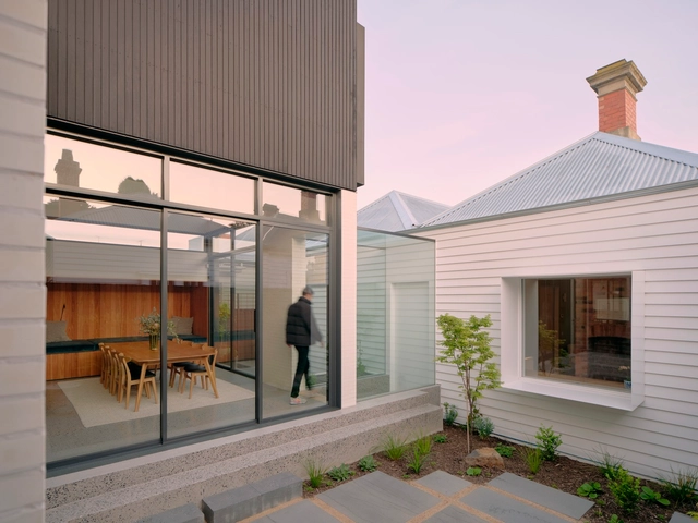 Merri Creek / Alexandra Buchanan Architecture - Exterior Photography, Houses, Courtyard, Facade