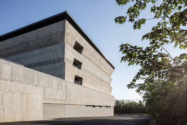山中骨灰安置所 / Behet Bondzio Lin Architekten - 建筑图, 地标建筑 & 纪念性建筑, 表皮