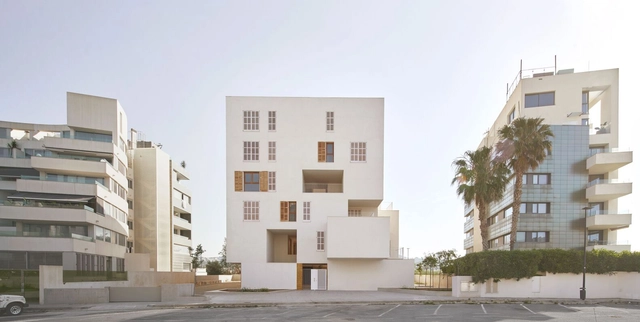 Habitações Sociais em Ibiza / RipollTizon Estudio de Arquitectura - Fotografia de Exterior, Habitação De Interesse Social, Fachada