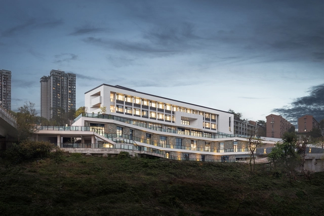 磁器口服务中心 / 重庆悦集建筑设计 - 建筑图, 办公建筑, 表皮, 城市