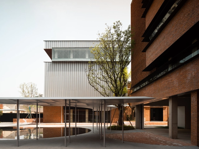 Renovación de la fábrica de maquinaria de combate de Nanjing / Mix Architecture - Fotografía exterior, Renovación, Patio interior, Fachada