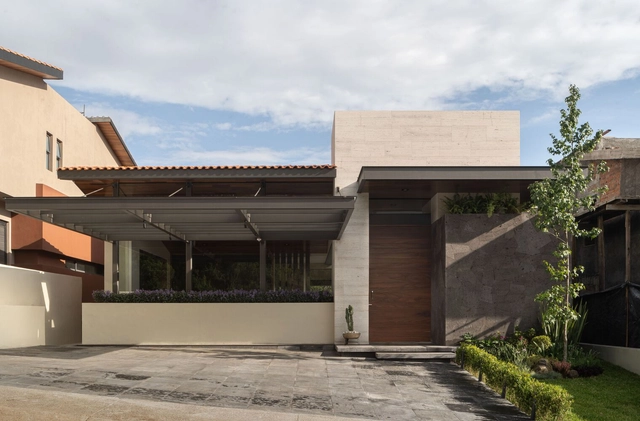 Casa RA / Infante Arquitectos - Fotografía exterior, Casas, Fachada, Puerta