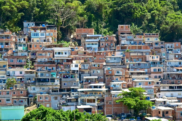 Moradia digna para todos: Nadia Somekh fala sobre o complexo problema da habitação no Brasil  - Imagem de Destaque