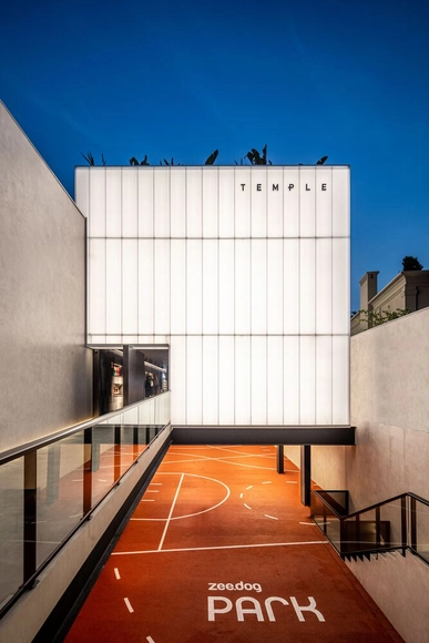 Zee Dog Temple Store / B.co Arquitetura + Bel Lobo + Cajoo Studio - Exterior Photography, Store, Facade