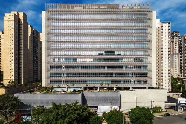 Nova Sede Administrativa e Laboratórios Centrais do Grupo Fleury / Dal Pian Arquitetos - Fotografia de Exterior, Edifícios De Escritórios, Fachada, Urbano
