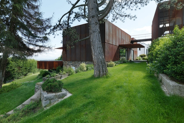 Casa deconstruida / INNOCAD Architecture - Fotografía exterior, Residencial, Jardín, Fachada