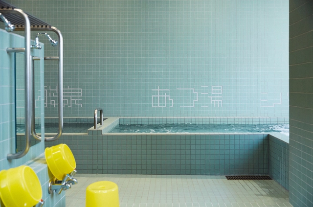 Casa de baños público Komaeyu / Schemata Architects + Jo Nagasaka - Fotografía interior, Baños, Baño, Duchas, Tinas