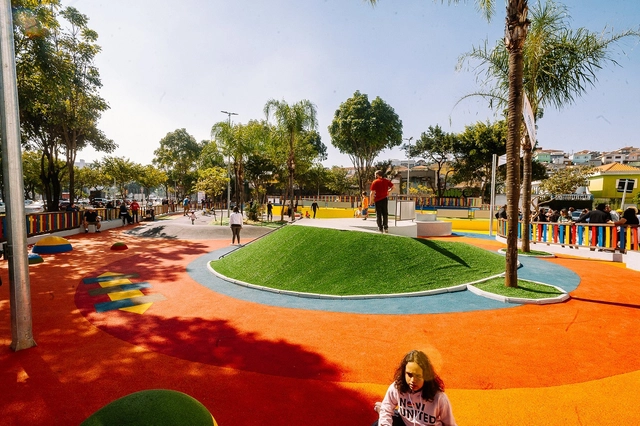 São Paulo ganha praça projetada para crianças na primeira infância - Imagem de Destaque