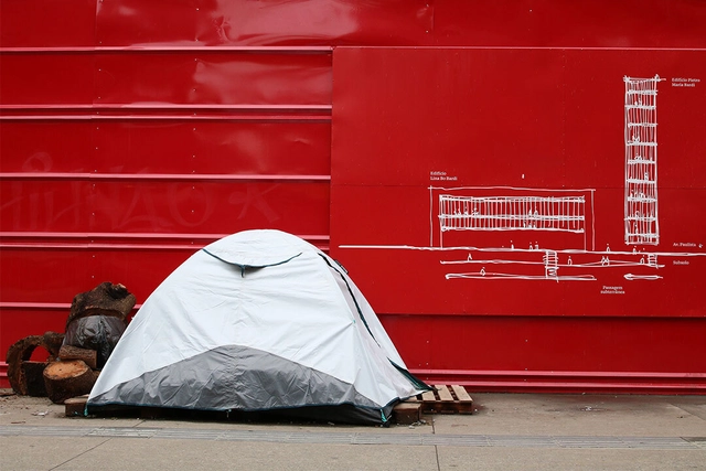 Como inovar nas políticas públicas para pessoas em situação de rua? Conheça o Housing First - Imagem de Destaque