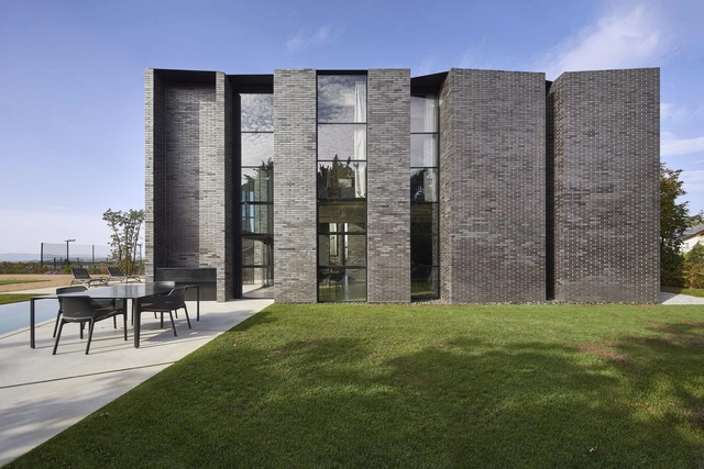 Casa BlackB / PAAS + MKBSTUDIO - Fotografía exterior, Casas, Jardín, Fachada