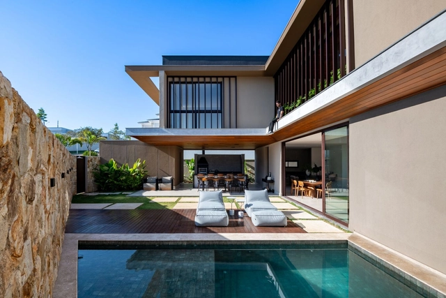 Casa F01 / Arquitetura Quatro - Fotografía exterior, Casas, Patio interior, Fachada
