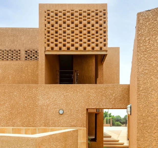Materiais locais na arquitetura contemporânea: usando o solo para garantir identidade aos edifícios na Nigéria - Imagem de Destaque