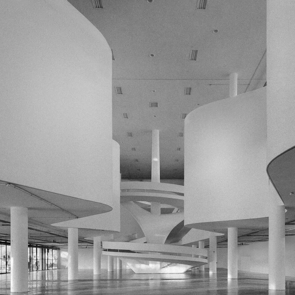 A relação entre arte e arquitetura na 35ª Bienal de São Paulo - coreografias do impossível - Imagem de Destaque