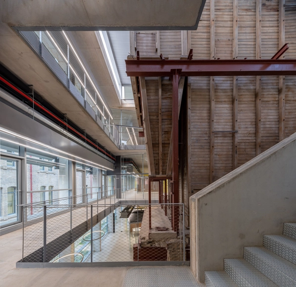 Harinera del Grao / VAM10 arquitectura y paisaje - Fotografía interior, Preservación Histórica, Escaleras, Fachada, Barandas, Fijación Vigas