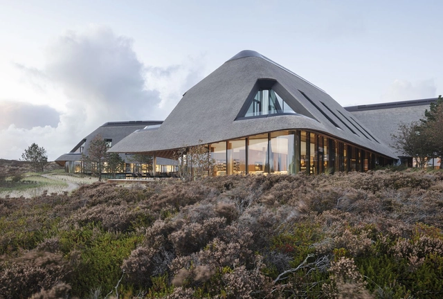 Centro de Salud Lanserhof Sylt / Ingenhoven associates - Fotografía exterior, Spa, Jardín, Fachada