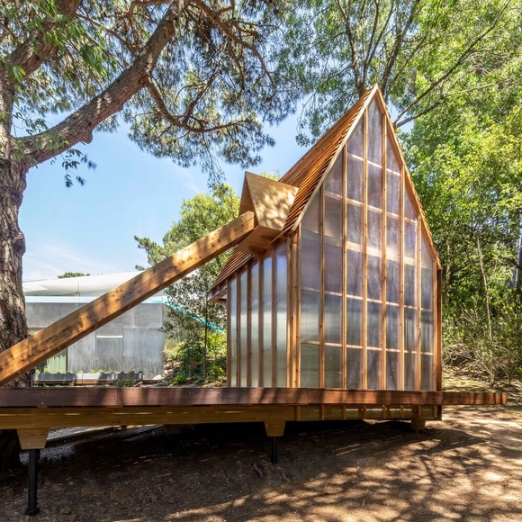 Estudio Patina Garden / Madeiguincho - Fotografía exterior, Instalaciones Y Estructuras, Fijación Vigas, Fachada