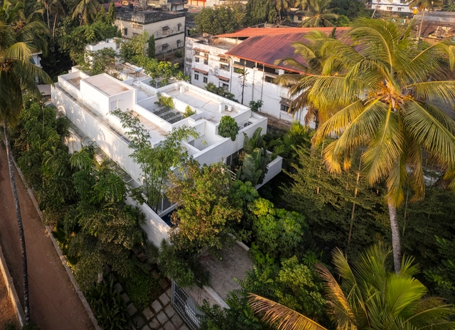 Casa Velada / Gaurav Roy Choudhury Architects GRCA - Fotografia de Exterior, Casas, Jardim, Fachada