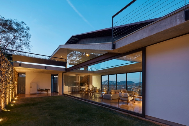 Uma arquitetura feita de vistas: conhecendo a obra da TETRO Arquitetura - Imagem de Destaque