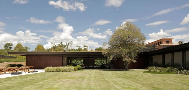 SSR Sombreiros House / Gálvez & Márton Arquitetura - Houses